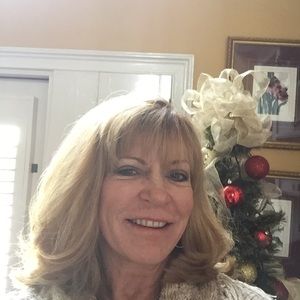 Meet your Posher, Dana